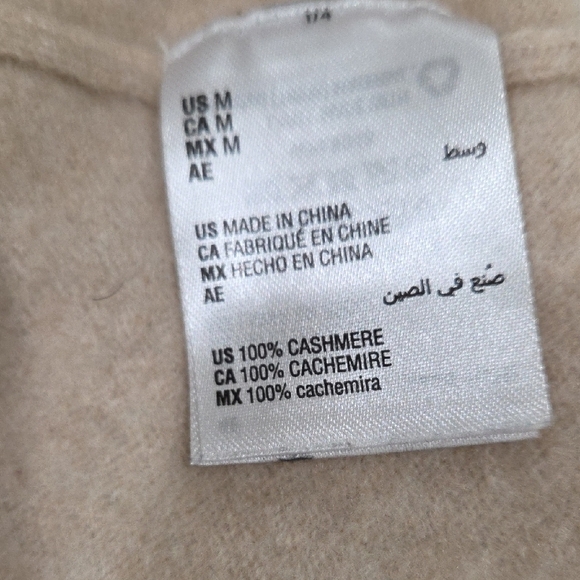 Club Room Cream V-Neck Sweater Soft and Versatile CASHMERE SIZE M LUXURY. - Picture 4 of 5